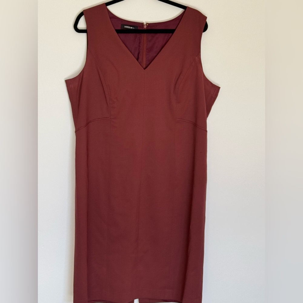 Lafayette 148 New York Brick Sheath V-Neck Midi Dress